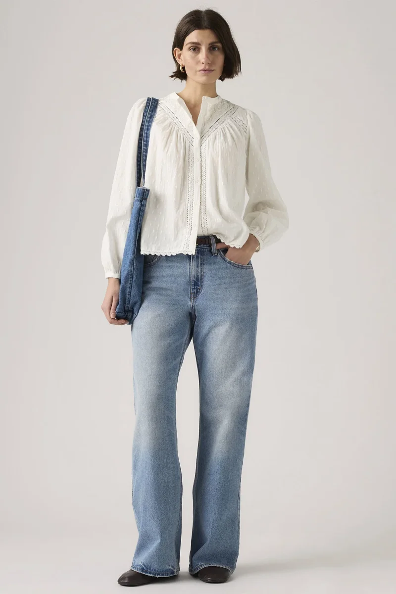 Jeans bootcut dal taglio ampio