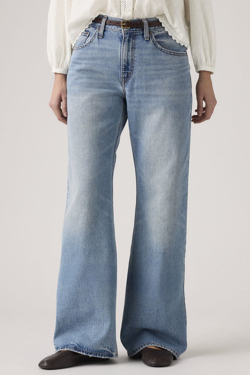 Jeans bootcut dal taglio ampio - immagine 4