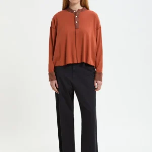 Blusa con colletto rotondo e bottoni