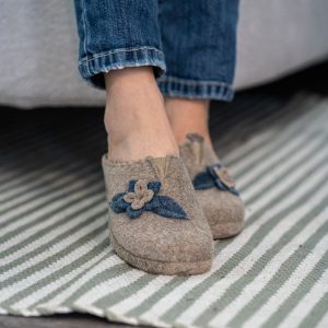 Ciabatte da donna invernali con motivo floreale - Art. 172