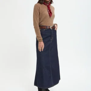 Maglione a coste a collo alto