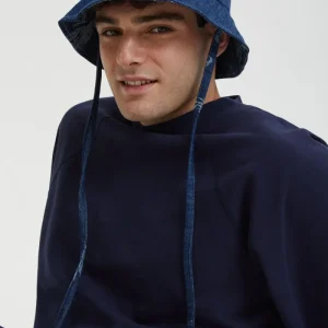 Bucket hat in denim