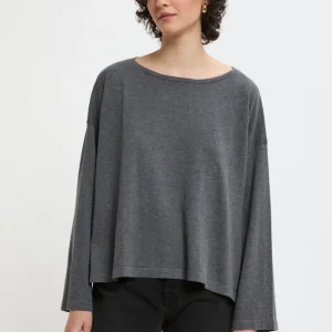 Maglione a maniche ampie con collo rotondo