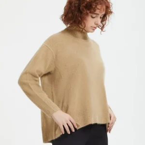 Maglia a collo alto in lana