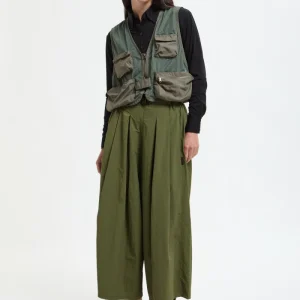 Pantaloni svasati in nylon