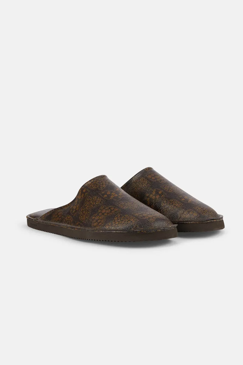 Slippers marroni in PVC - immagine 3