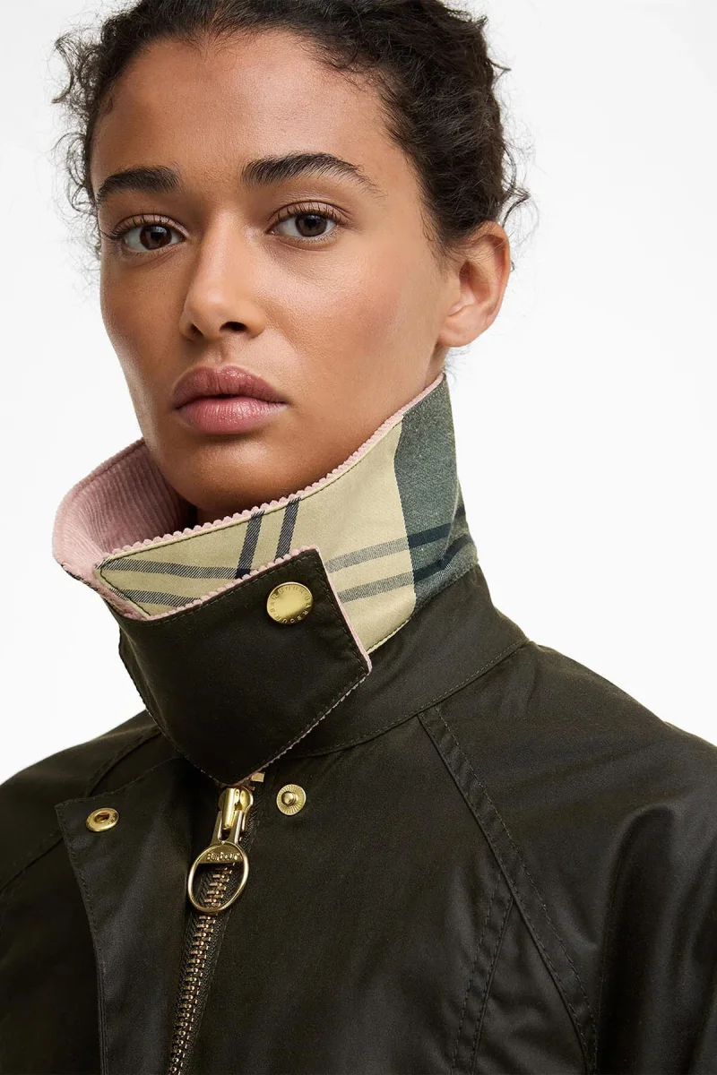 Giacca cerata Beadnell dal taglio crop - immagine 3