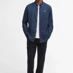 Camicia a maniche lunghe leggermente aderente con stemma in denim