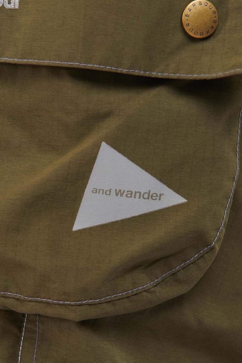 Pantaloni Barbour x And Wander - immagine 8