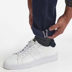 Pantaloni in velluto stretch a coste sottili dalla vestibilità leggermente aderente